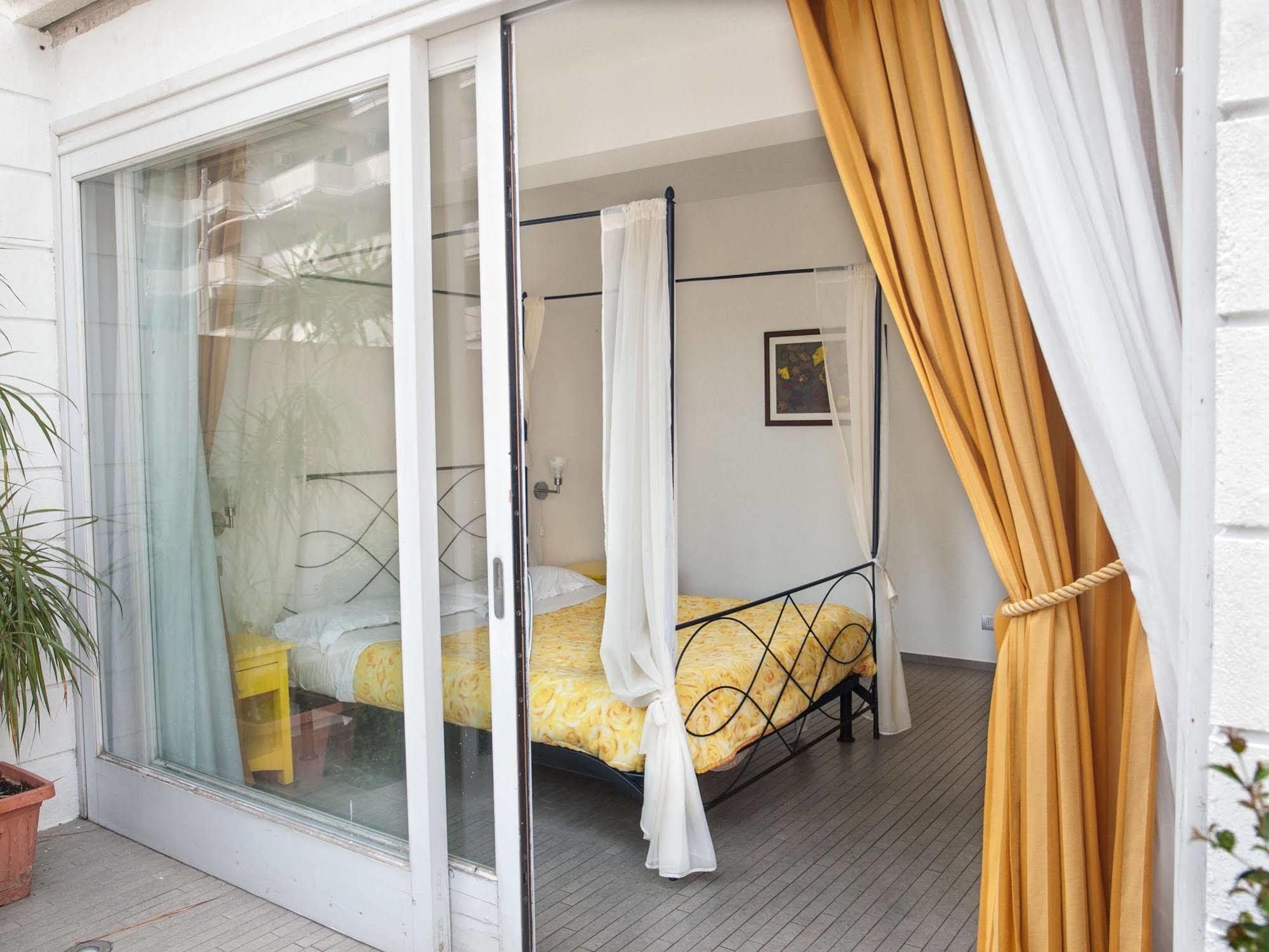 Casa Del Vento Bed & Breakfast Roccalumera Dış mekan fotoğraf